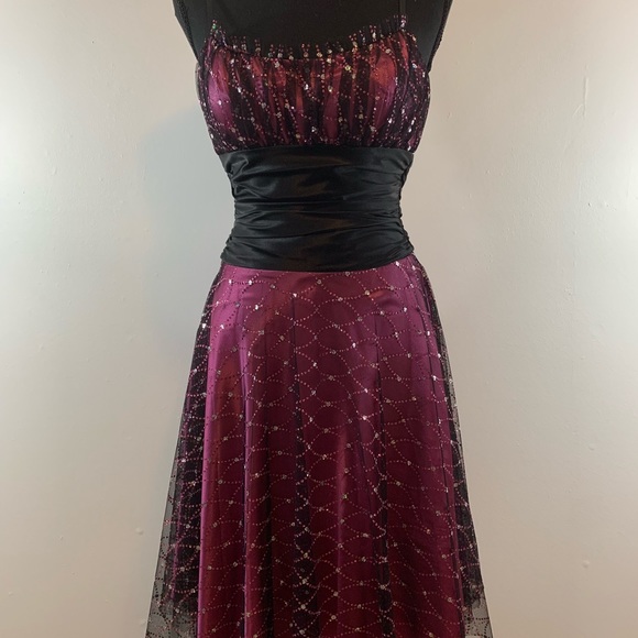 Prom/Homecoming Dress - Picture 5 of 6